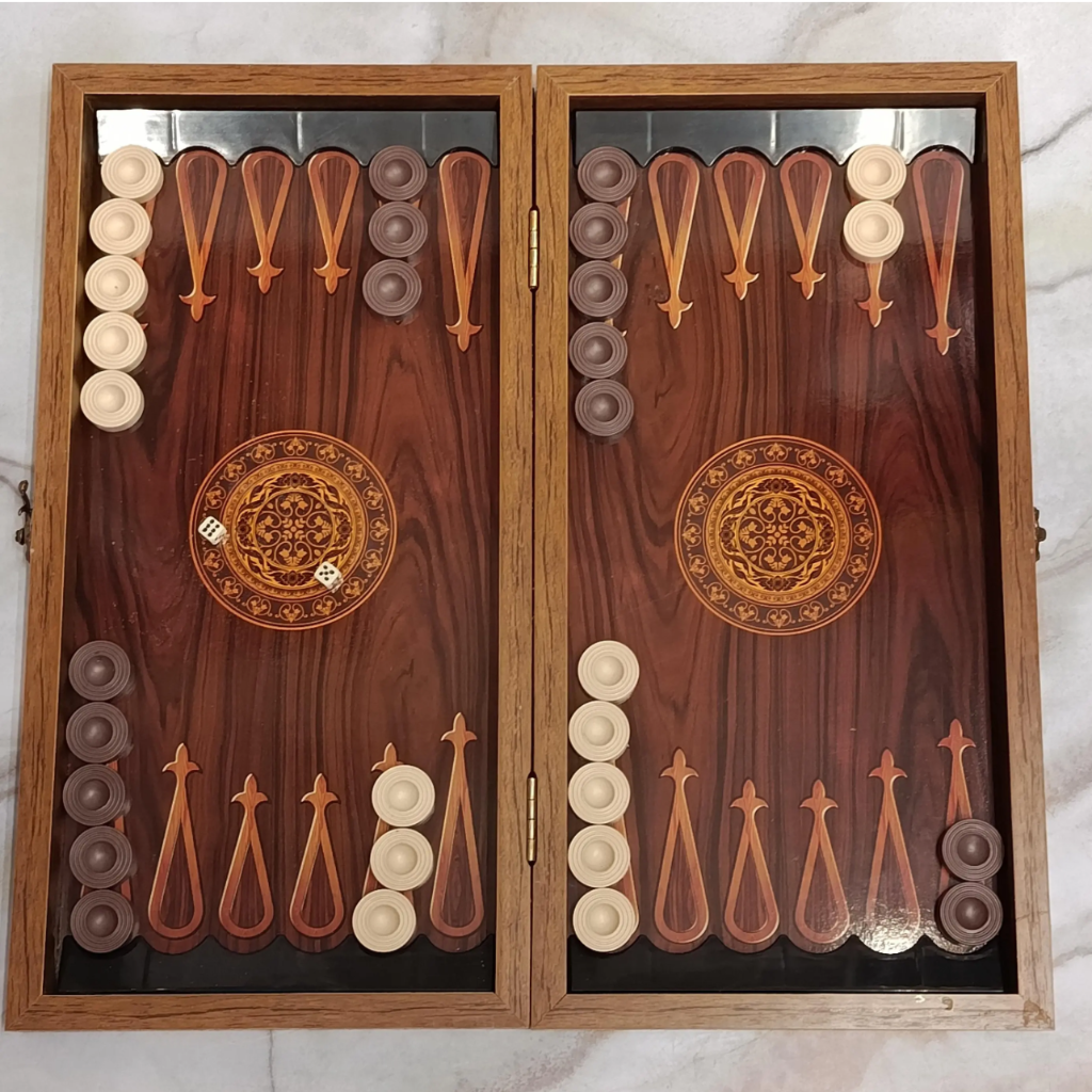 تخته نرد چوبی