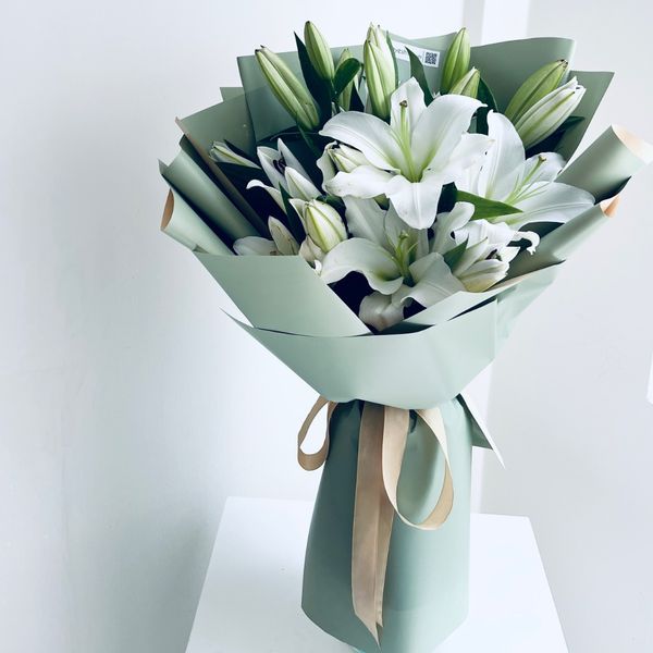 دسته گل لیلیوم سفید