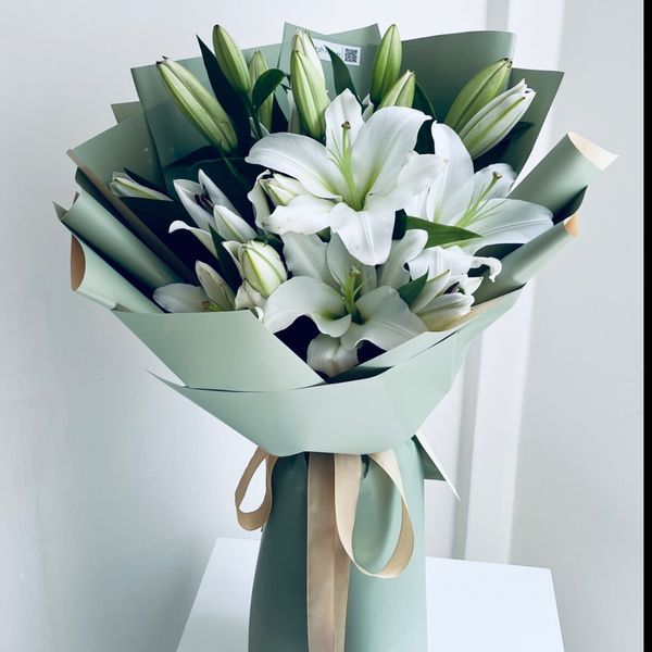 دسته گل لیلیوم سفید