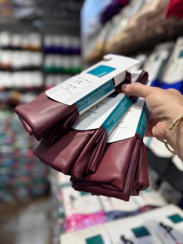 لگ چرم داخل مخمل