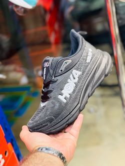 کفش هوکا اف ویژه مشکی تمام