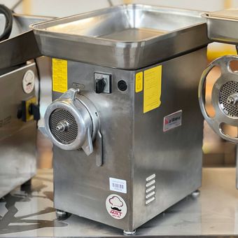 چرخ گوشت 32 مینورا MINERVA