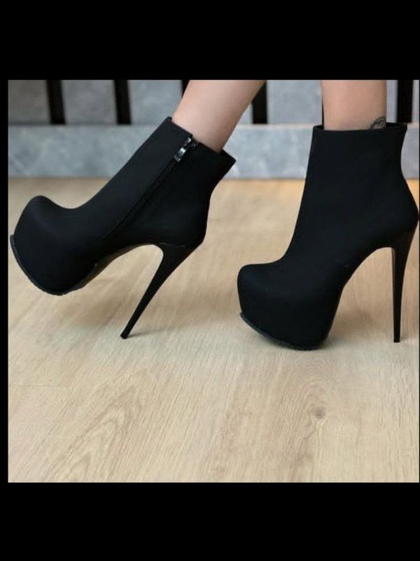 نیم بوت بغل زیپ پاشنه15سانت