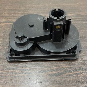 درب گیربکس جلو چرخ گوشت پارس خزر (مشترک تمام مدل‌ها)