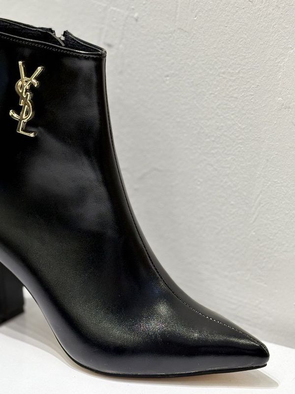 نیم بوت پاشنهysl