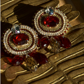 گوشواره شراب سرخ