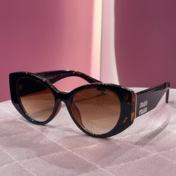 عینک miu miu پلنگی شیشه قهوه ای