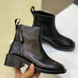 نیمبوت کلاسیک پنجه خوکی بسیار خاص و زیبا سایز 37 تا 40