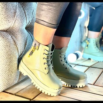 نیم بوت زنانه رویه فروتر خارجی مدل فندق