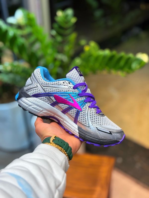 کفش بروکس طوسی سرخابی715