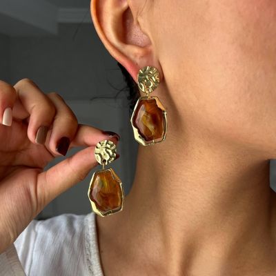 گوشواره طرح سنگی قهوه ای