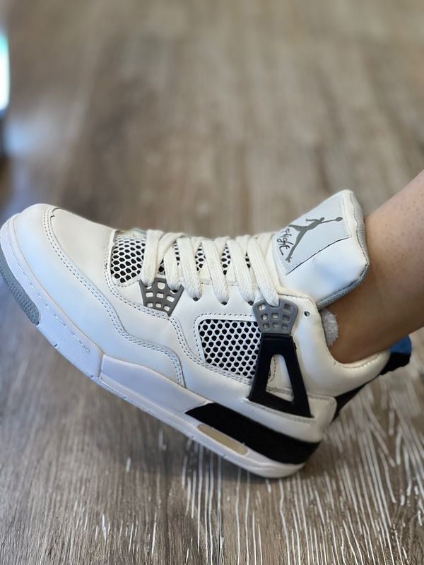 کتونی جردن4