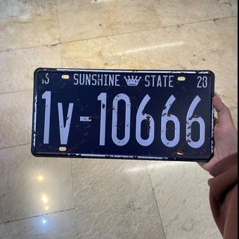 تابلو فلزی طرح ماشین