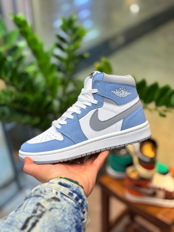 کفش جردن ساقدار کاریزما سفید ابی روشن