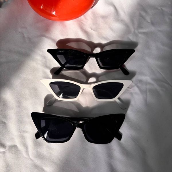 عینک گربه ای مینا