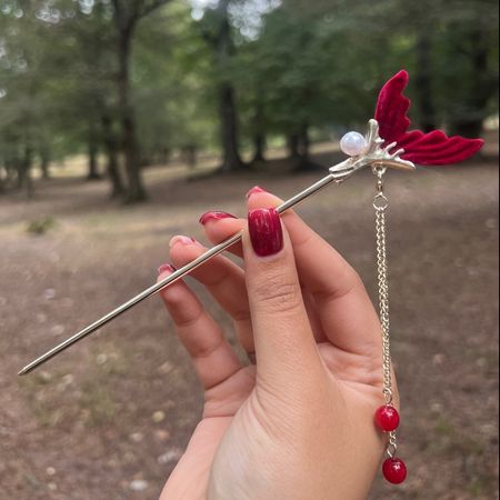 کانزاشی گل سرخ و دم وال مخمل