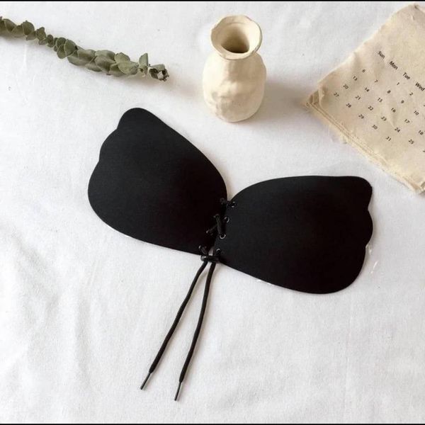 سوتین چسبی پروانه ای نزدیک کننده ی سینه