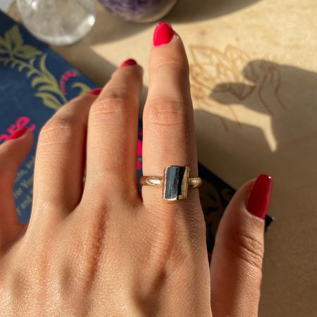 انگشتر تورمالین سیاه ۱