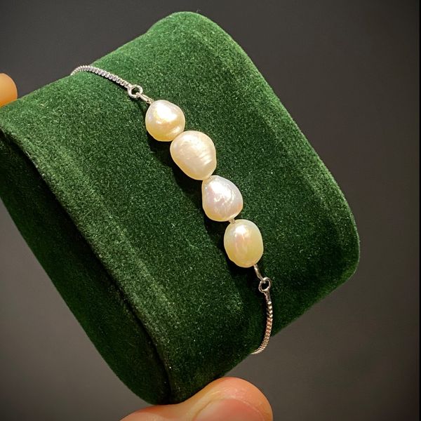 دستبند آسانسوری مروارید پرورشی