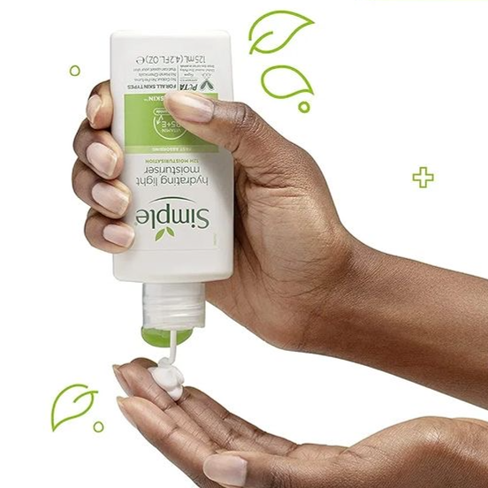 کرم مرطوب کننده و آبرسان سیمپل Simple Kind To Skin Replenishing Moisturiser