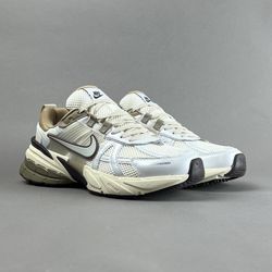 کتونی استوک نایکی مردانهV2K رنگ موکا Nike V2K Run مدل FE8825-166