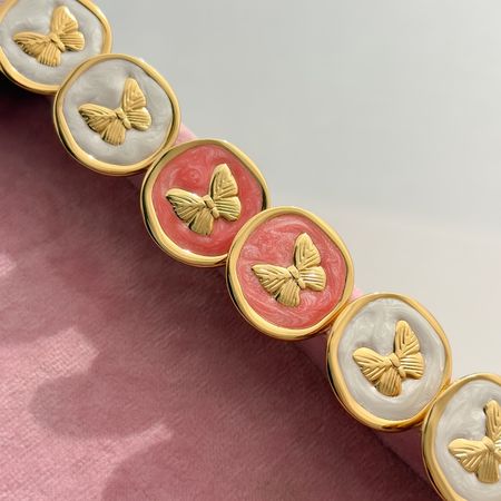 گوشواره کلاسیک پروانه