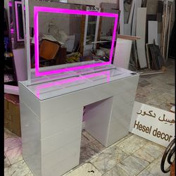 میز آرایشی مدل یاسی 10 کشو با آیینه بک لایت