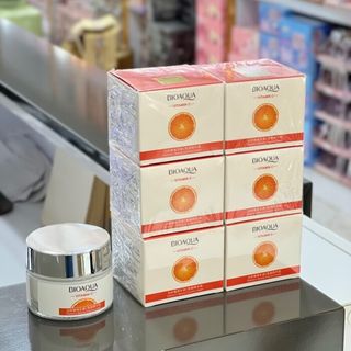 کرم آبرسان کاسه ای ویتامین سی