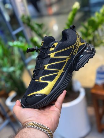 کفش سالامون شهباز مشکی طلایی