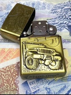 فندک بنزینی طرح جیپ