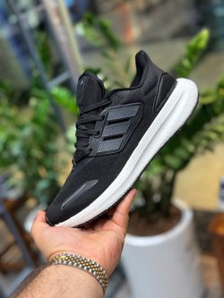 کفش ادیداس مشکی اهورا