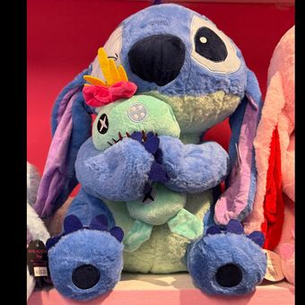 عروسک  استیچ عروسک به دست