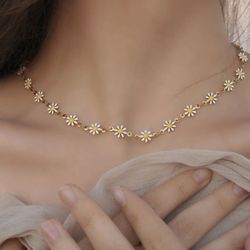 گردنبند تمام بابونه