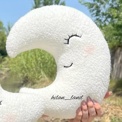 کوسن ماه چهره دار