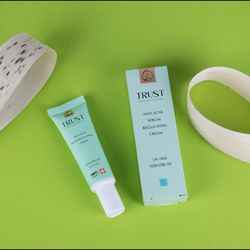 کرم ضدجوش و کنترل‌کننده چربی