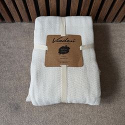 شال مبل viaden home مدلekru