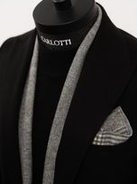 شالگردن چهارخونه خاکستری s212