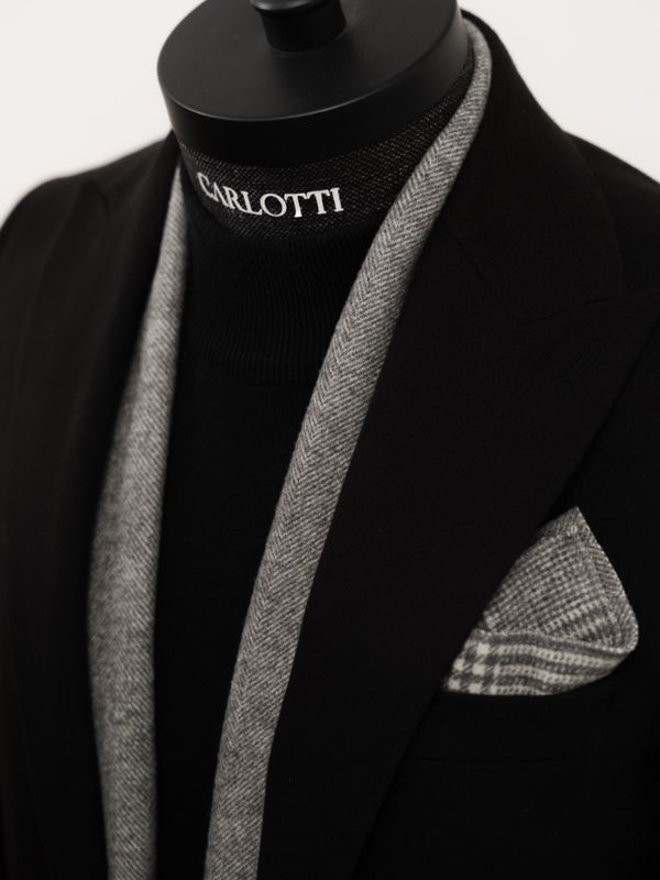 شالگردن چهارخونه خاکستری s212