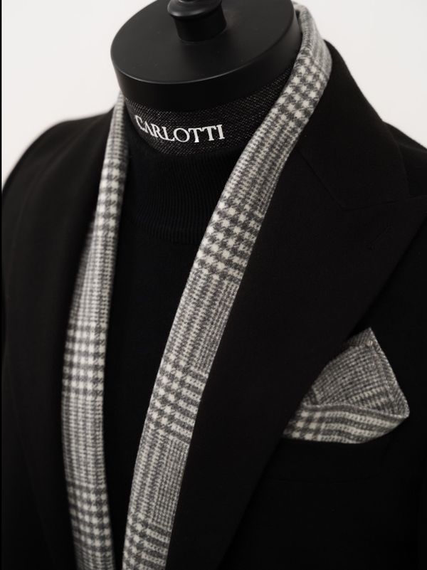 شالگردن چهارخونه خاکستری s212