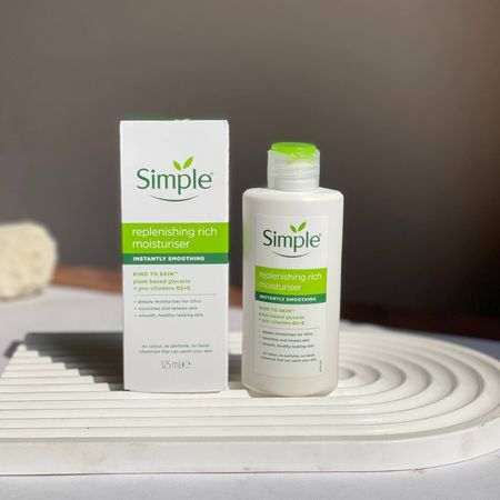 کرم مرطوب کننده و آبرسان سیمپل مدل ریچ