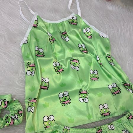 ست تاپ و شورتک و اسکرانچی ساتن ال ایکس قور قوری