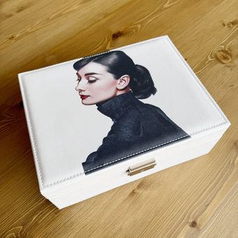 جا‌جواهری آدری