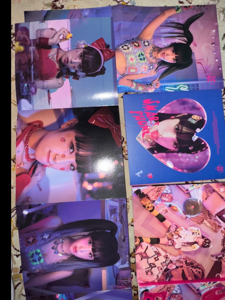 البوم اصل افیشیال ای زیوان izone