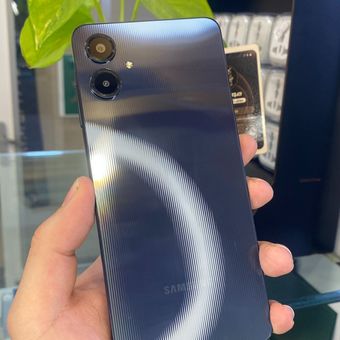 گوشی موبایل سامسونگ مدل Galaxy A06 ظرفیت 128 گیگابایت و رم 6 گیگابایت **کارکرده در حد نو** به همراه مهلت تست7روزه