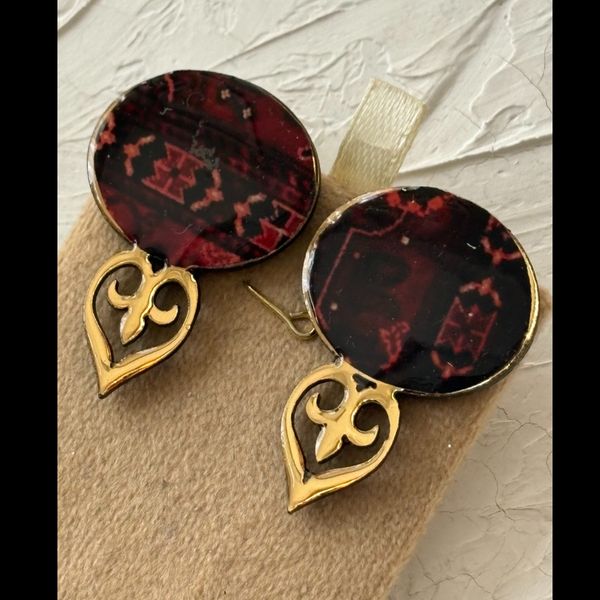 گوشواره گلیم