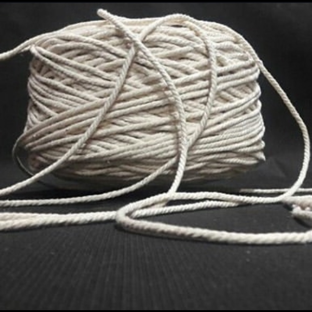 نخ مغزی پنبه ای  5میل‌  رول 1500گرمی