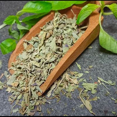 سبزی ریحان خشک شده
