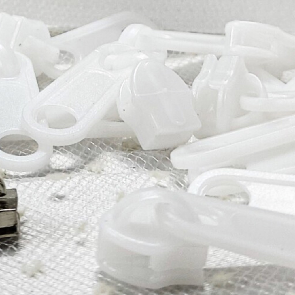 سرزیپ 5 لاکی دنده پلاستیکی رنگ سفید  (بسته 100عددی)