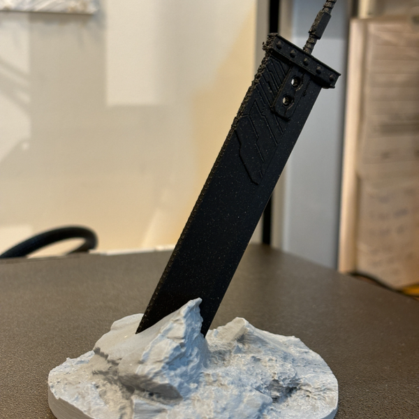 اکشن فیگور Dummy 13 مدل buster sword