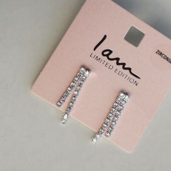 گوشواره مینمال تنیسی